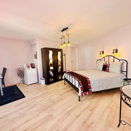Reims Sherpa Guest House Esterno foto