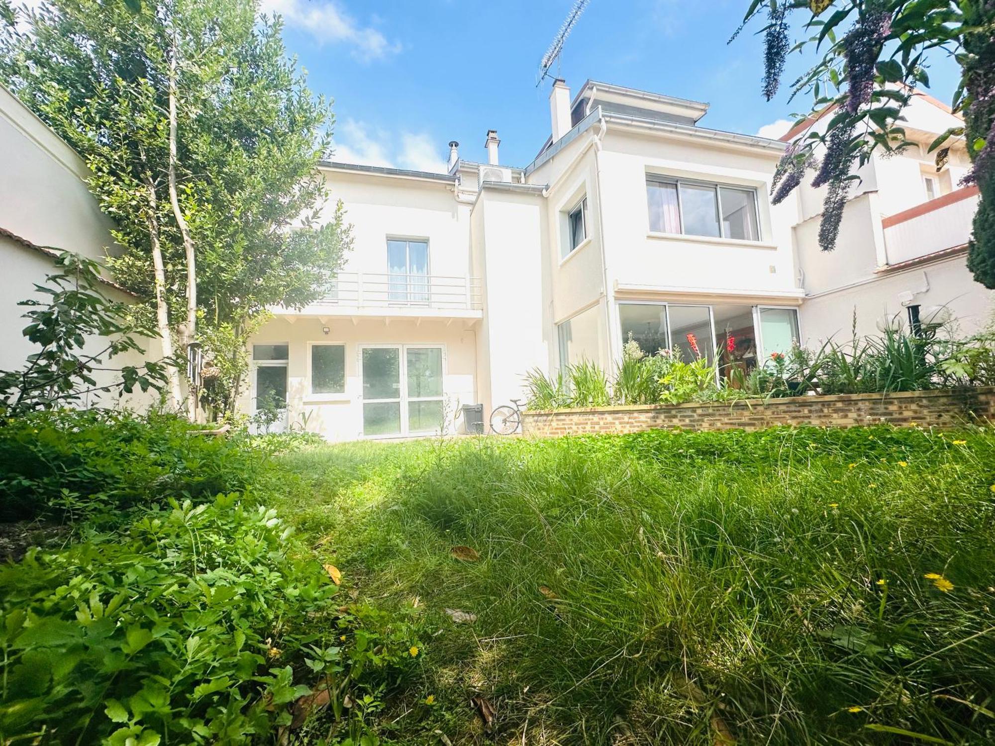 Reims Sherpa Guest House Esterno foto